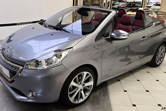 Peugeot-208-Cabriolet-1-1536×818