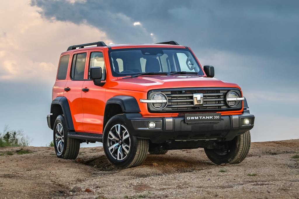 GWM atualiza Tank 300 2025 com 421 cv e recarga mais rápida que no Brasil