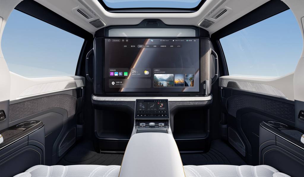 Zeekr 009 é minivan com 789 cv e cinema a bordo que pode vir ao Brasil