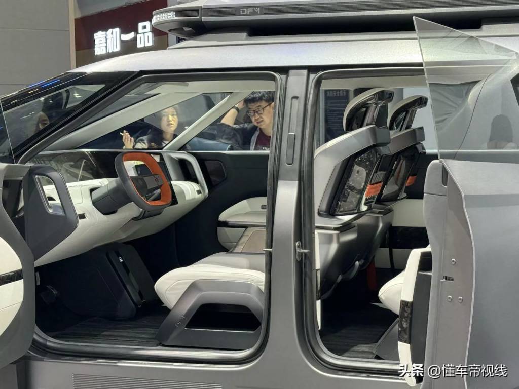 Dongfeng-Truck-14 Cybertruck chines Dongfeng
