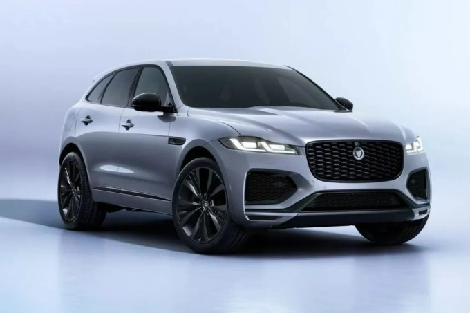 Jaguar-F-Pace-90th-Anniversary-Edition-516-5-1536×864