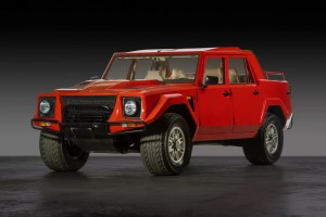 Lamborghini-LM002