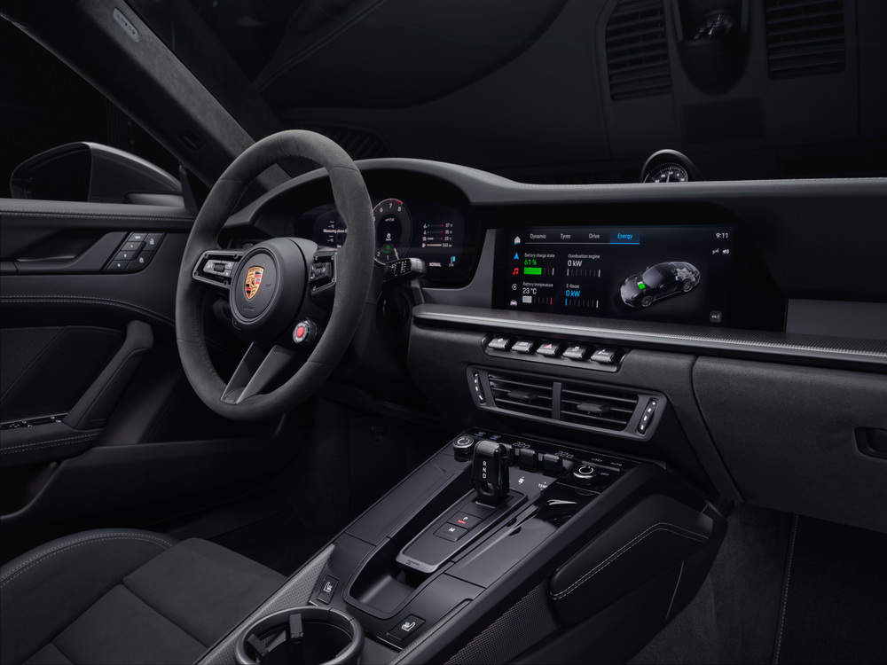 S24_0885 Porsche 911 GTS T-Hybrid