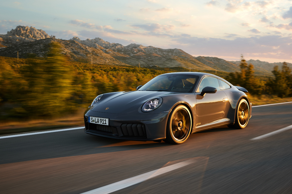 Porsche 911 GTS T-Hybrid