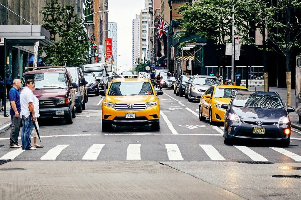 Câmara libera importação de carros usados por militares e servidores