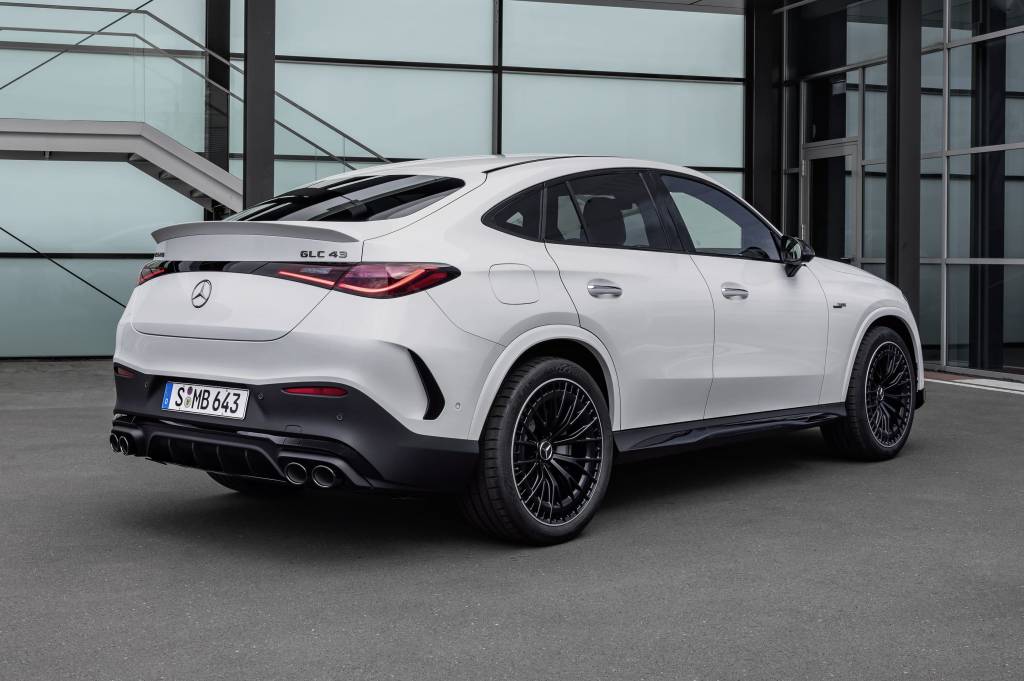 23C0328_011 Mercedes-AMG GLC 43