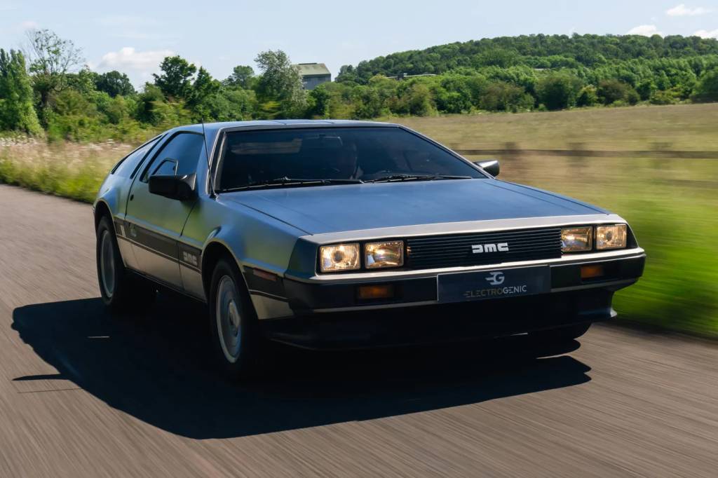 DMC-12 DeLorean