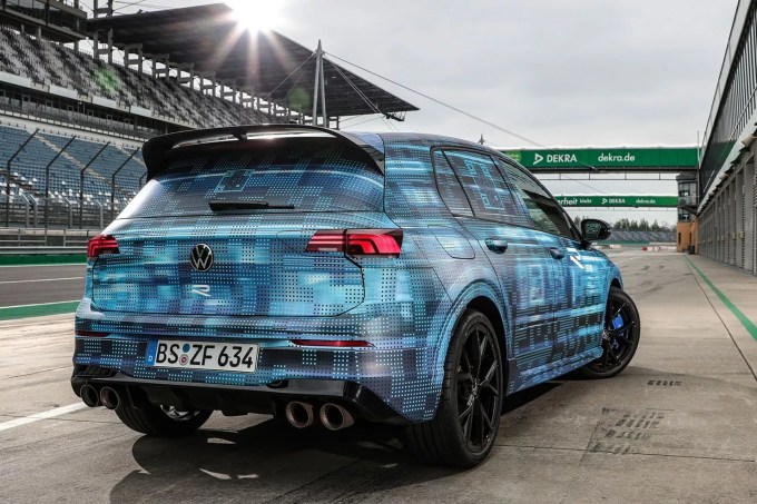 VW-Golf-R-3