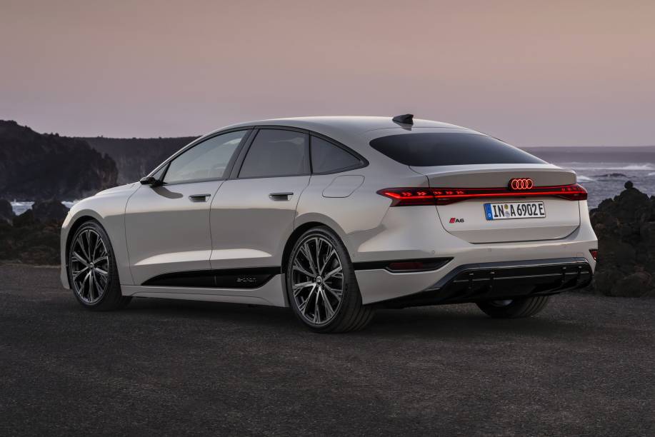 Audi A6 Sportback e-tron Audi A6 Sportback e-tron