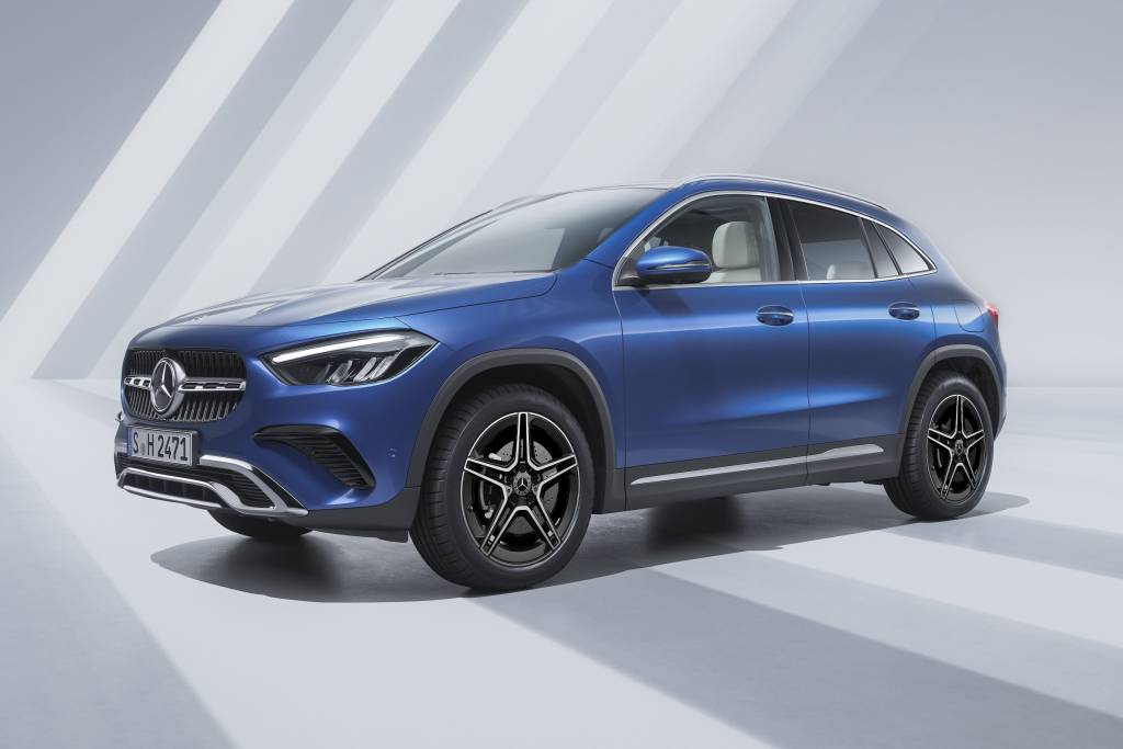 Mercedes-Benz GLA ganha versão de entrada e tem elétrico mais barato que combustão