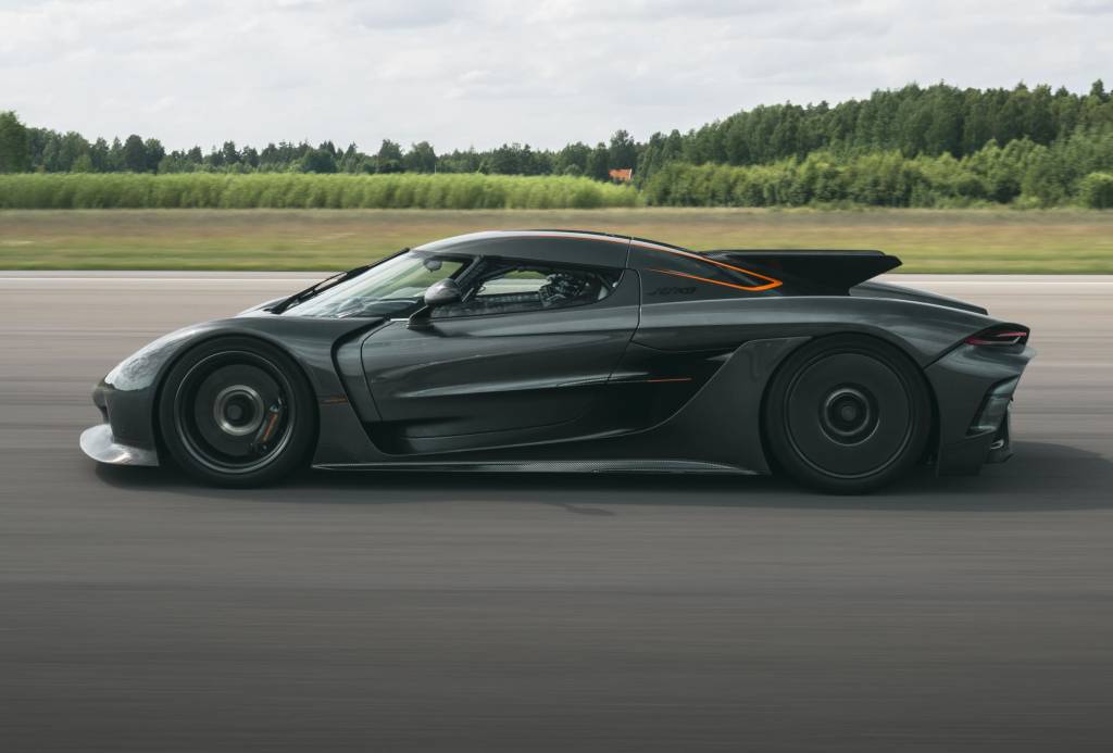 Koenigsegg Jesko responde ao novo Bugatti indo de 0 a 400 km/h em 18 s