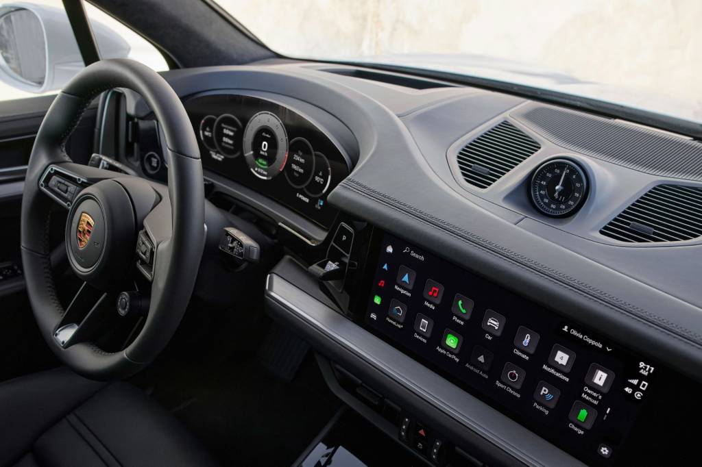 Porsche Cayenne Turbo E-Hybrid (10) Porsche Cayenne Turbo E-Hybrid