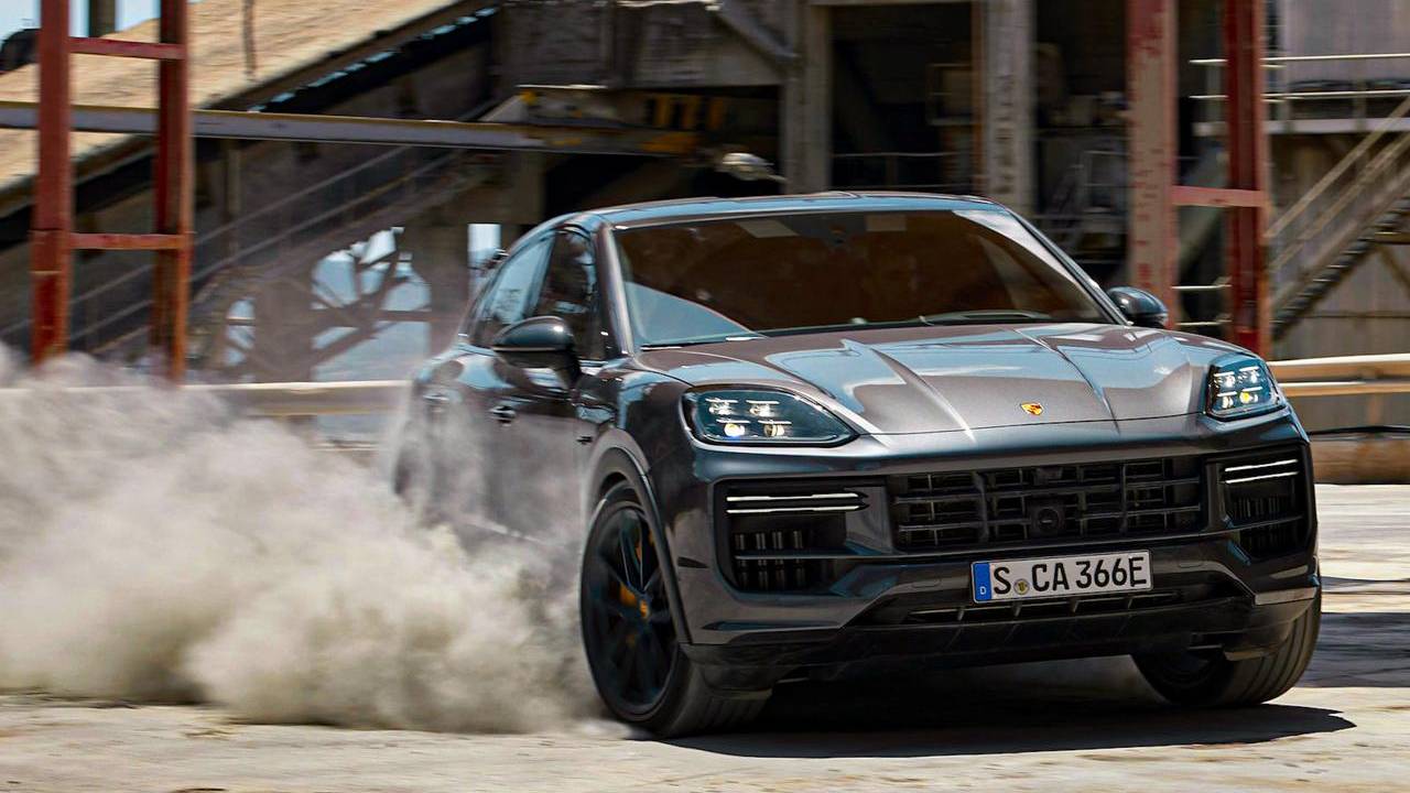 Porsche Cayenne Turbo E-Hybrid é um dos SUVs mais potentes do mundo