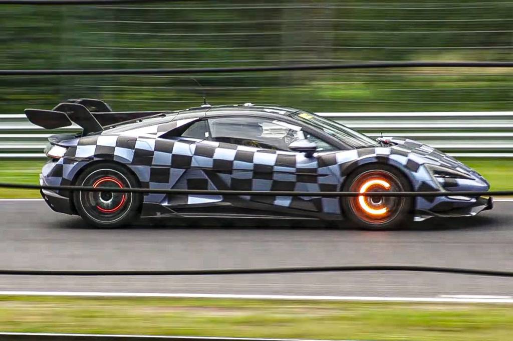 BYD U9 é testado em Nürburgring e sai da pista com freios ‘pegando fogo’