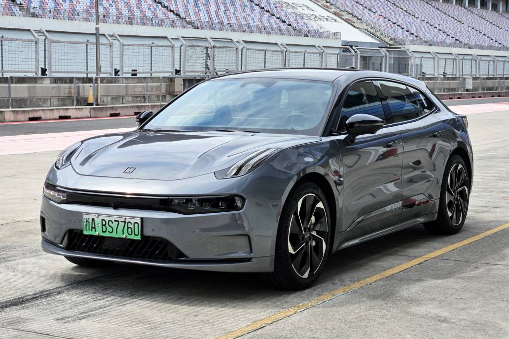 Perto de estrearem no Brasil, Zeekr X e 001 têm autonomia revelada pelo Inmetro