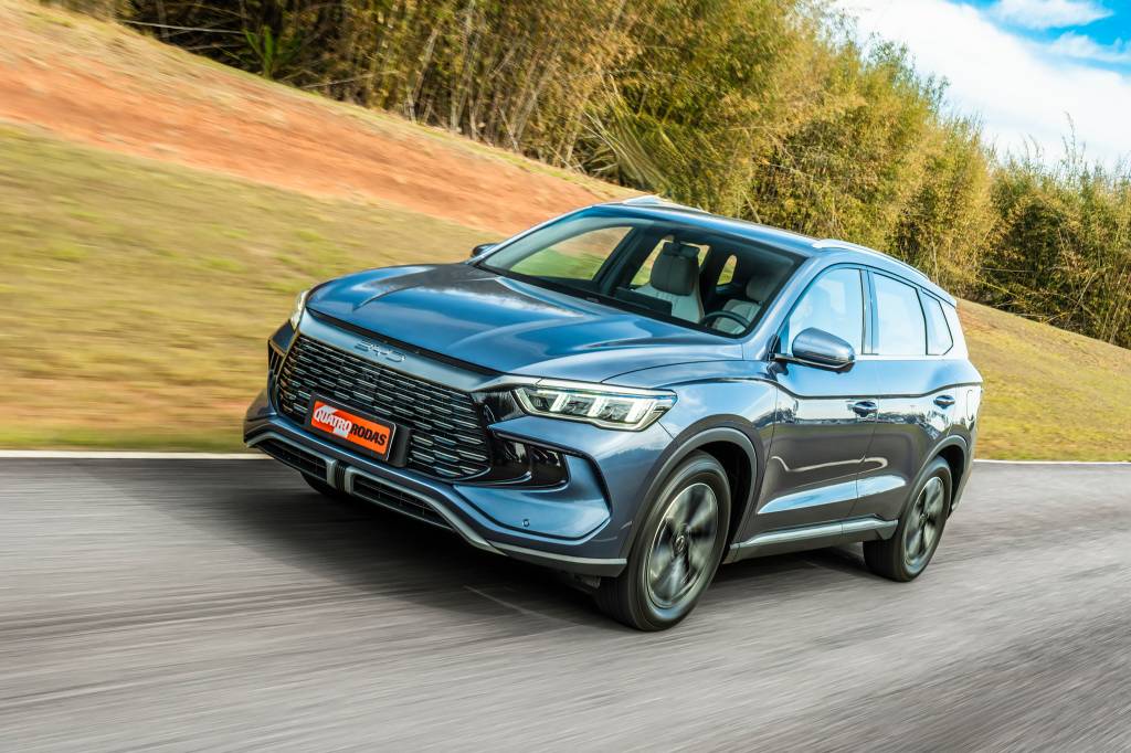 O segredo do BYD Song Pro para ser maior e mais barato que Corolla Cross