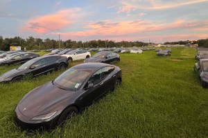 Teslas abandonados nos EUA