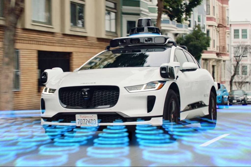 Carros autônomos acordam vizinhos com ‘buzinaço’ às quatro da manhã