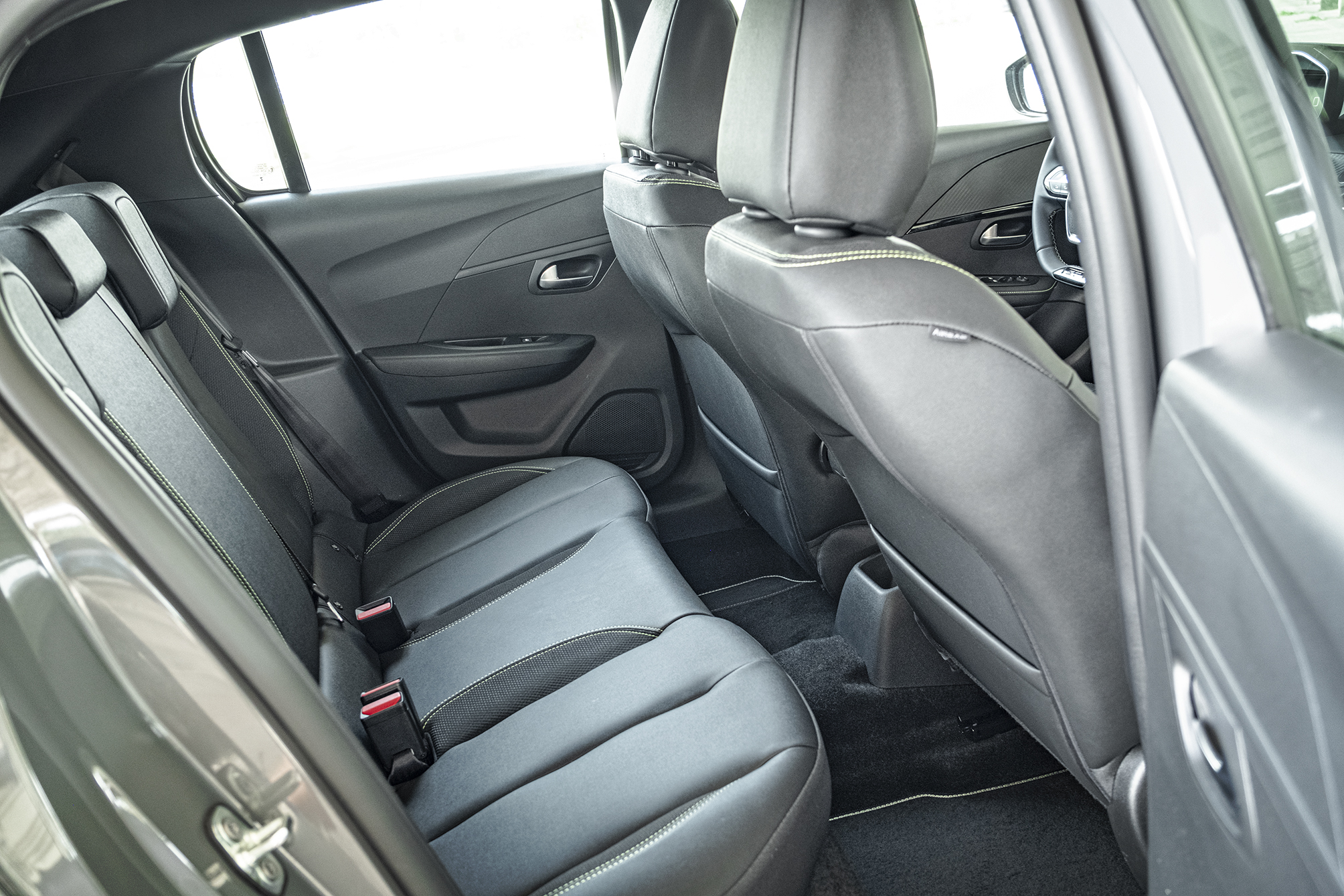 Novo Peugeot 208 2025