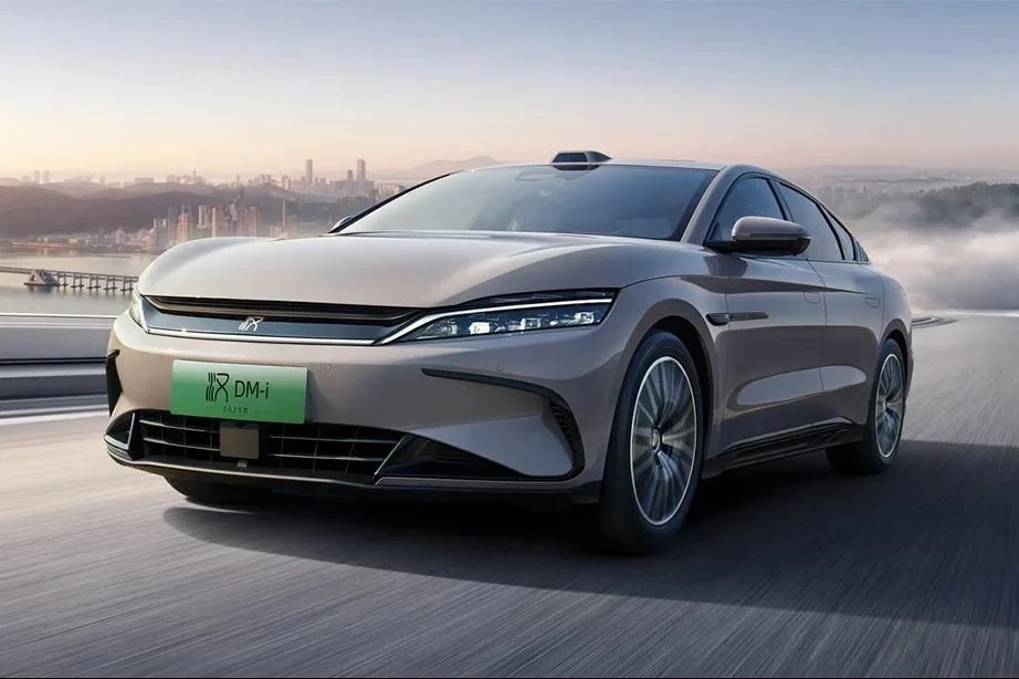 Novo BYD Han 2025 tem versões elétricas e PHEV e está mais barato