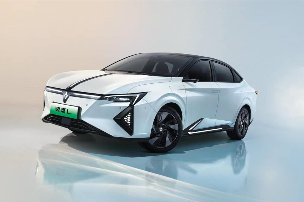 Honda lança “Civic elétrico” na China por R$ 100.000