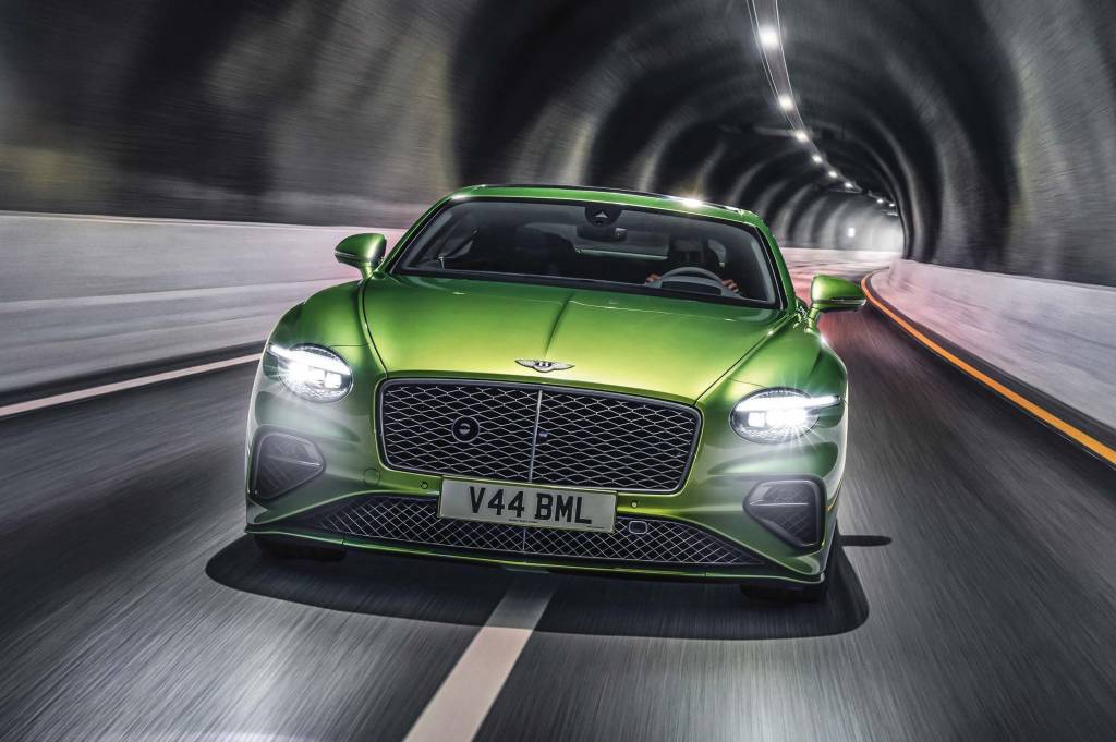 Novo Bentley Continental GT é híbrido com base de Porsche e honra tradições