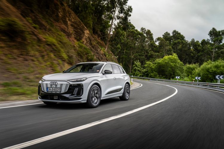 medium_A242848_large_deafeef117 Audi Q6 e-Tron
