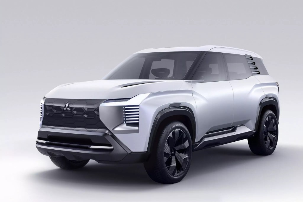 Mitsubishi DST é o novo conceito de SUV de três fileiras para 2025