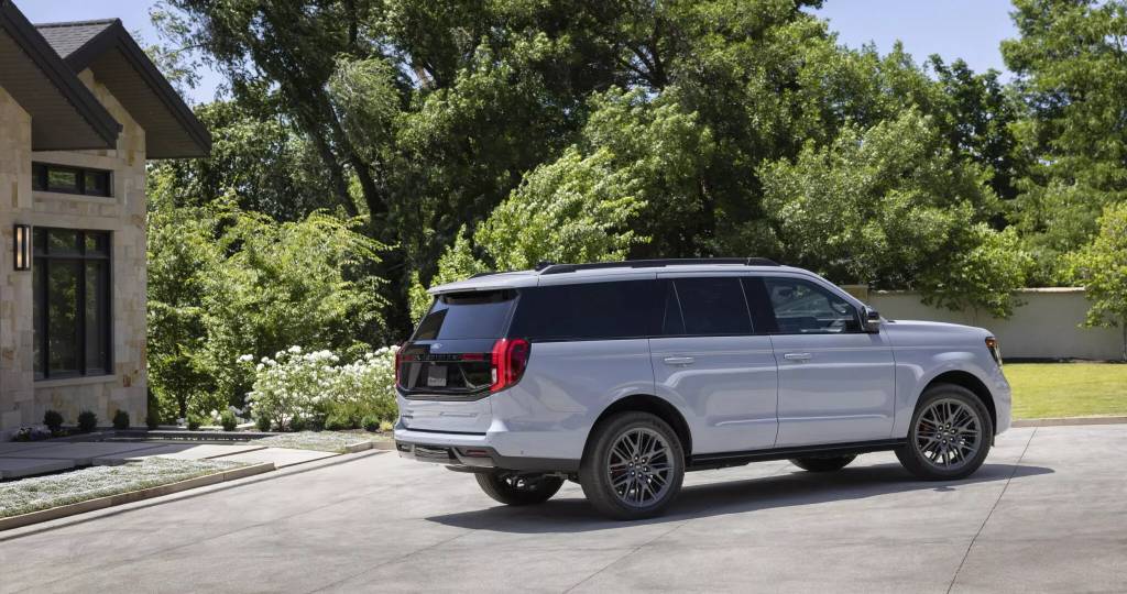 2025-Ford-Expedition_Stealth-Performance-5-2048×1080 Ford Expedition