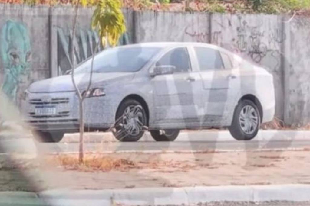 Chevrolet Onix Plus 2026 em testes Chevrolet Onix Plus 2026 em testes