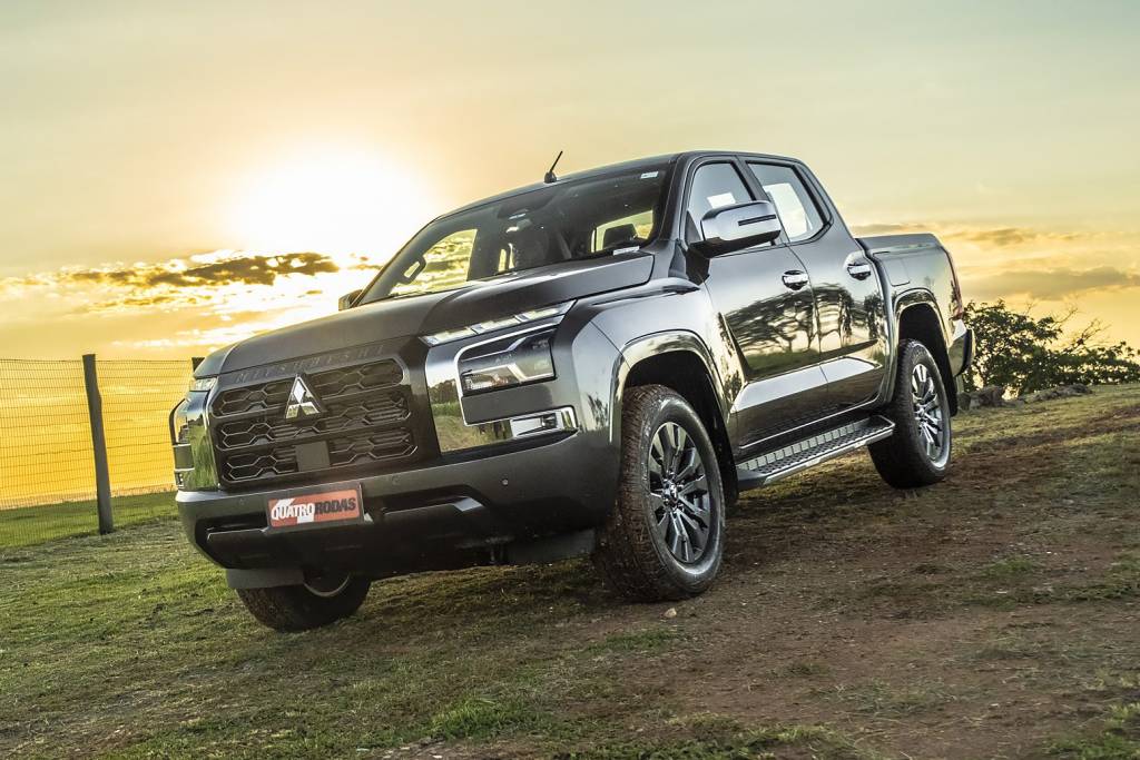 Mitsubishi Triton 2025 estreia nacional e com motor biturbo, mas não é L200