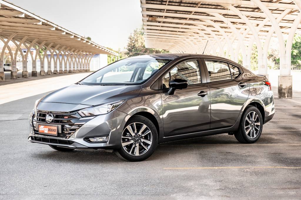 Nissan Versa SR é versão esportivada mais econômica, mas ainda lenta