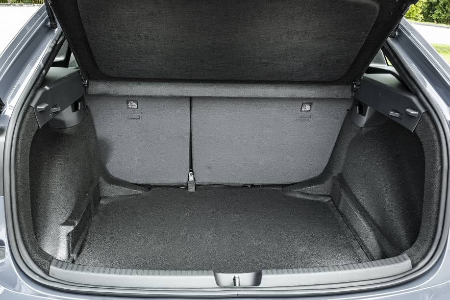 Mesmo menor, carrega 415 litros Mesmo menor, carrega 415 litros