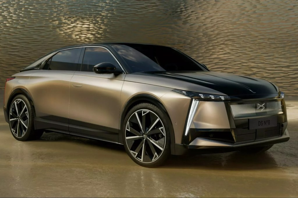 DS Nº8 é crossover elétrico e será o principal modelo de luxo da Stellantis