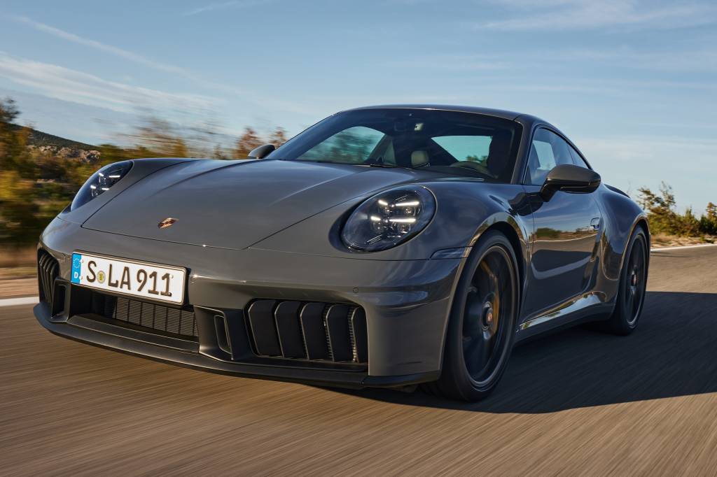 Primeiro Porsche 911 híbrido entra em pré-venda no Brasil por R$ 1,2 milhão