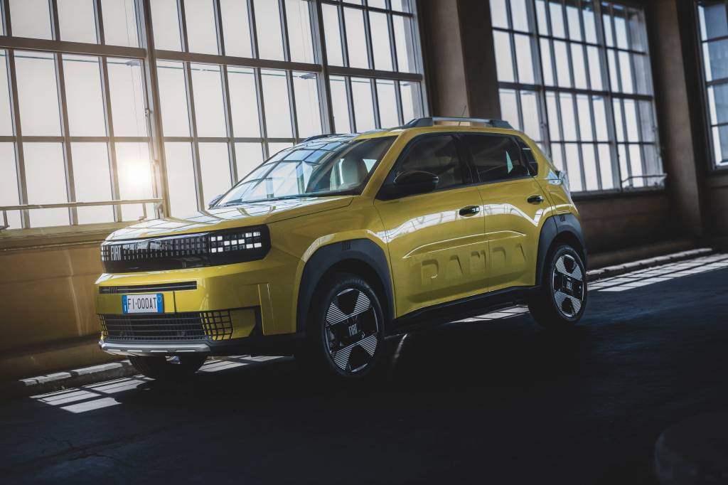 Fiat Grande Panda, substituto do Argo, estreia na Europa com versão elétrica