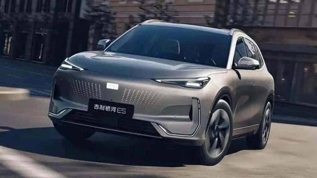 Geely quer vender carros no Brasil em 2025 usando as concessionárias da Renault