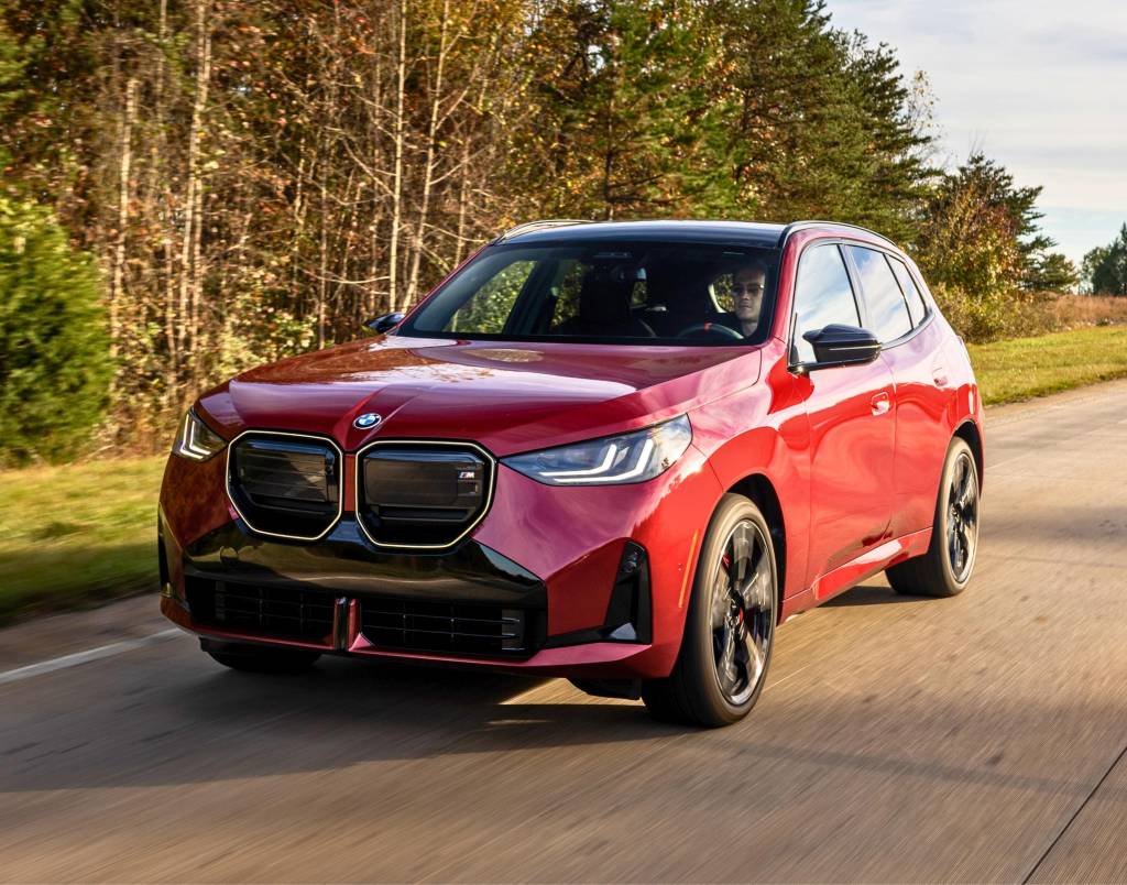Novo BMW X3 estreia com motor híbrido leve de 398 cv e custa R$ 624.950