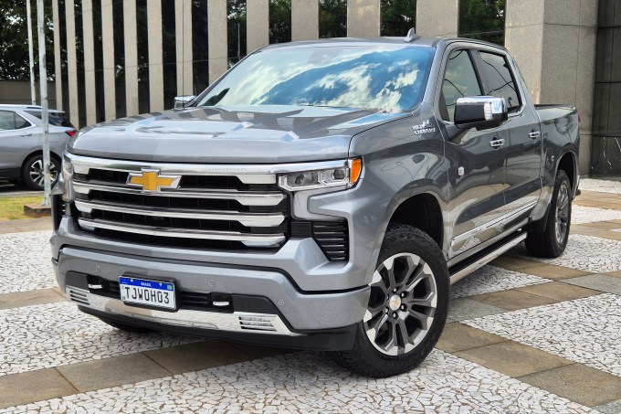 Chevrolet Silverado 2025 (1)