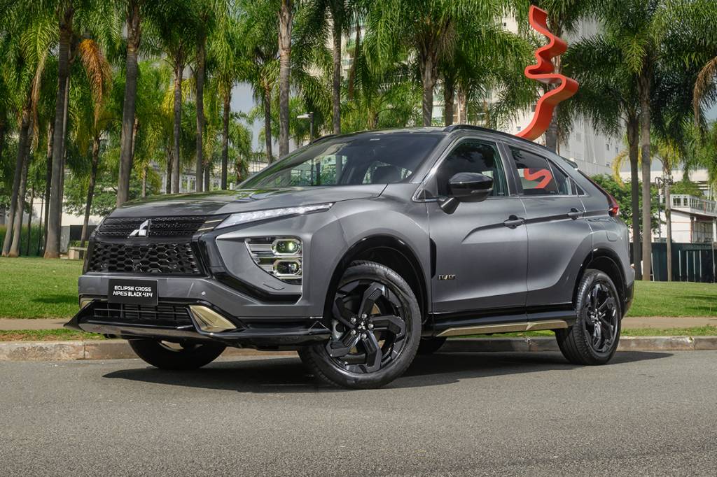 Mitsubishi Eclipse Cross 2026 tem novas versões Black e melhora multimídia