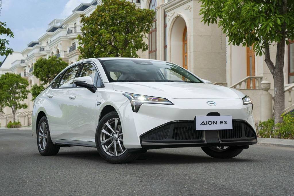 GAC Aion ES tem apenas airbags frontais e é quase um Santana moderno a R$ 169.990