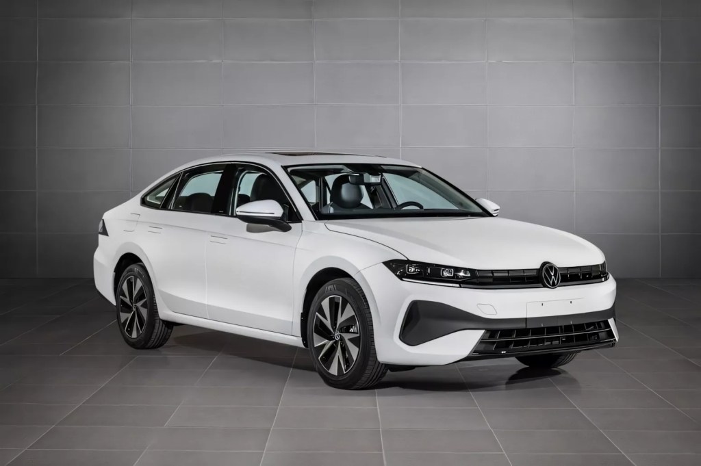 Volkswagen Sagitar é Jetta com o tamanho do Passat e visual exclusivo