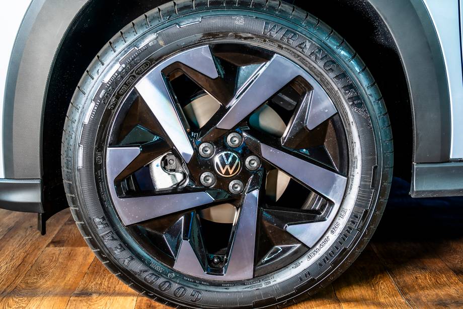 Rodas aro 17 diamantadas e com fundo preto Rodas aro 17 diamantadas e com fundo preto