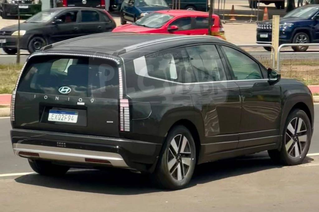 Maior e mais caro SUV elétrico da Hyundai, Ioniq 9 é flagrado no Brasil