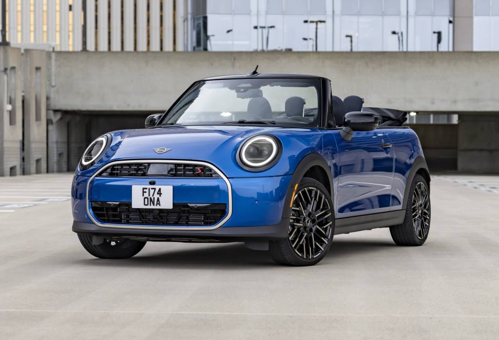 Novo Mini Cooper S chega para ser um dos poucos conversíveis no Brasil