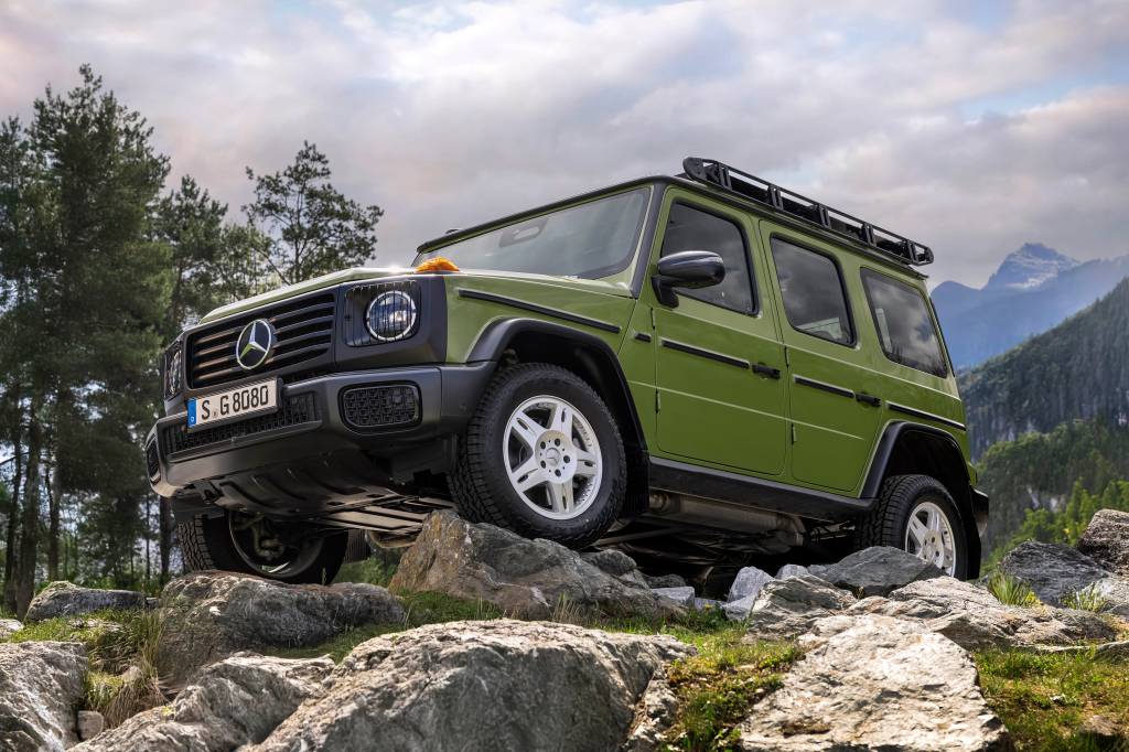 Mercedes Classe G ganha série com cara de anos 80 e nome bizarro