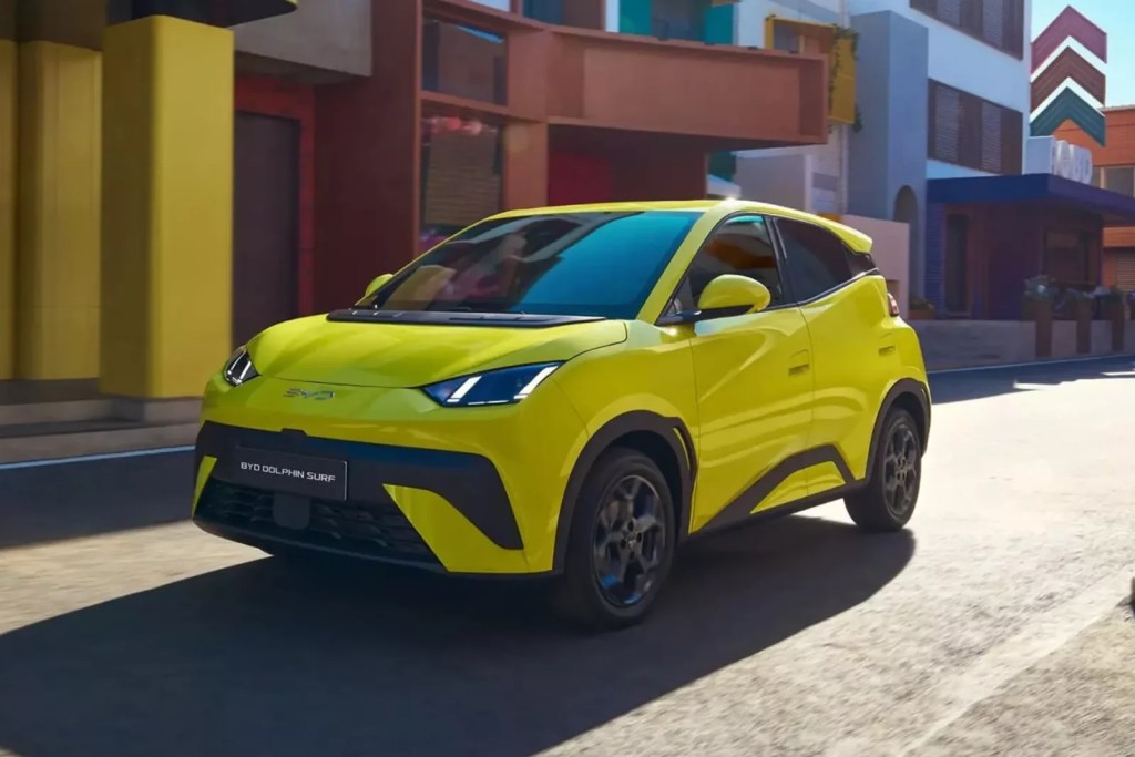 BYD Dolphin Mini estreia na Europa mais caro e mais potente do que no Brasil