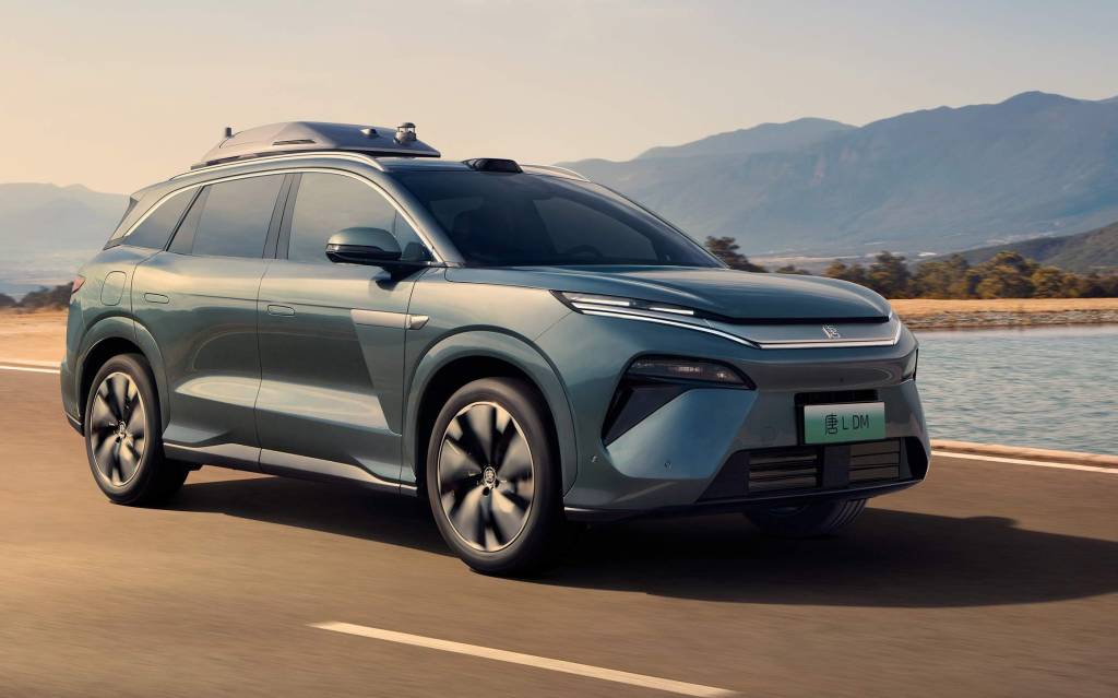 Grande investidor desiste da BYD após 17 anos e quase 4.000% de lucro