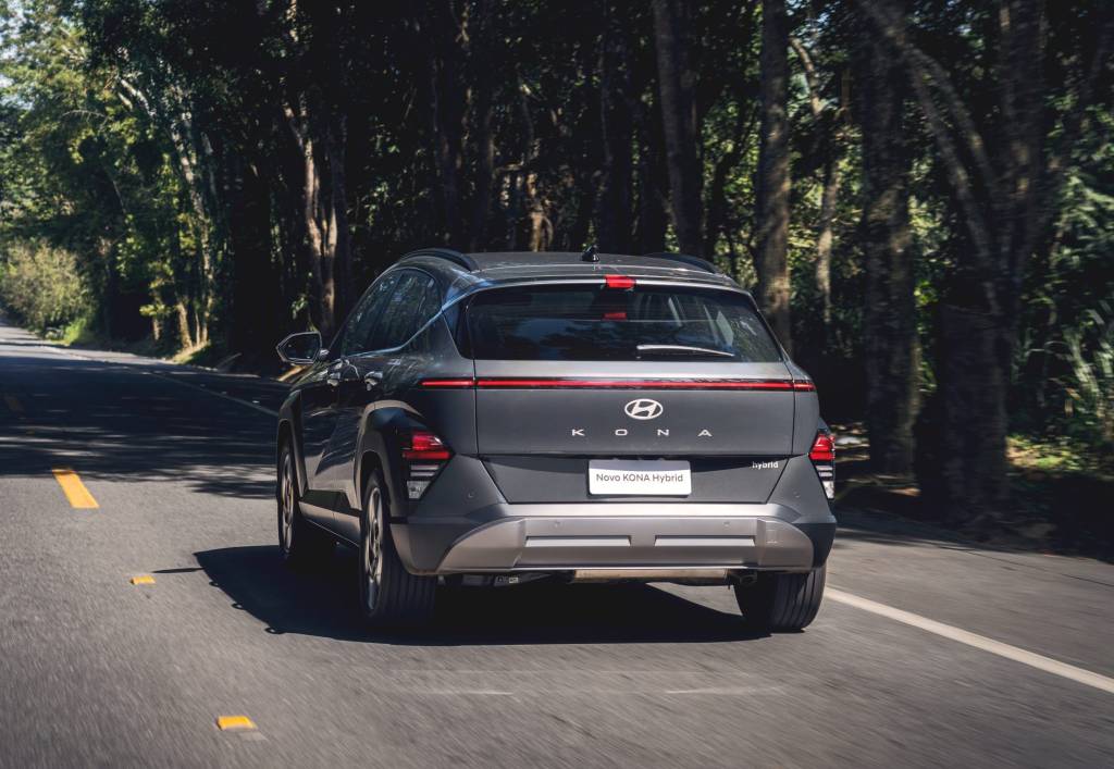 Impressões: Hyundai Kona anda bem, é estável e tem duas baterias em uma