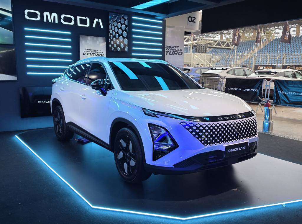 Omoda 5 HEV quer ser o carro híbrido mais barato do Brasil